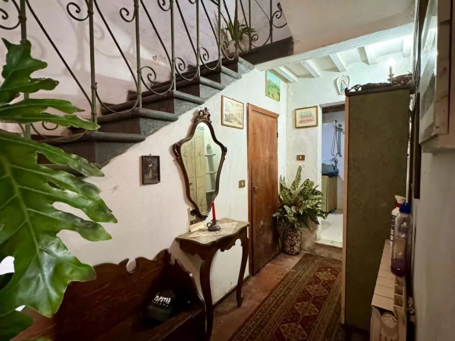 Immagine 34 di Villa in vendita  a Lucca