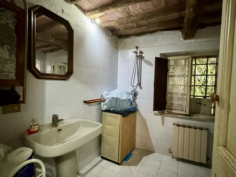 Immagine 35 di Villa in vendita  a Lucca