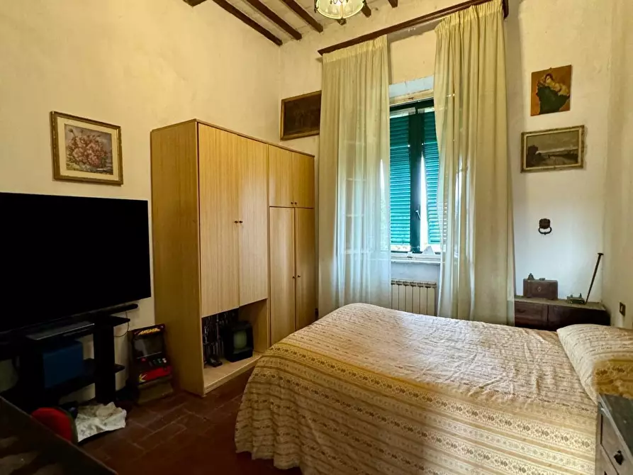 Immagine 17 di Villa in vendita  a Lucca