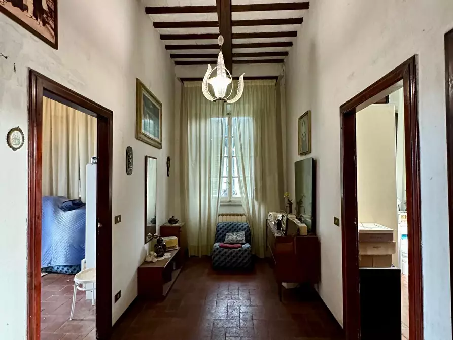 Immagine 14 di Villa in vendita  a Lucca