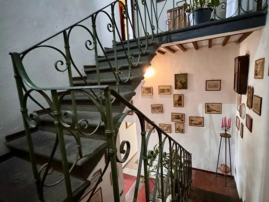 Immagine 32 di Villa in vendita  a Lucca