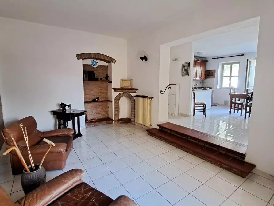 Immagine 3 di Porzione di casa in vendita  a Rosignano Marittimo