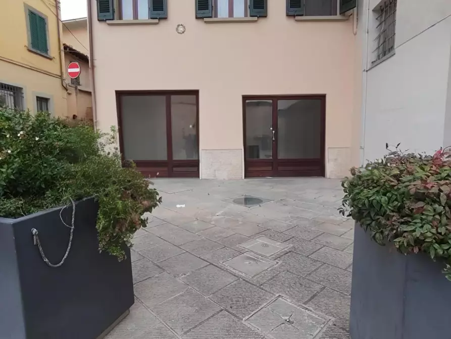 Immagine 1 di Locale commerciale in affitto  a Fucecchio