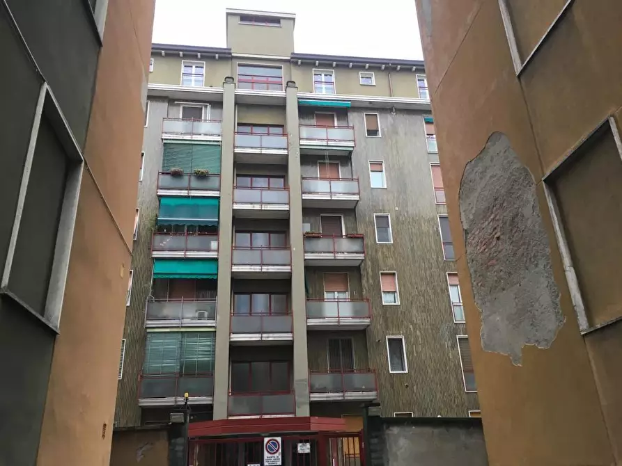 Immagine 1 di Magazzino in vendita  a Milano