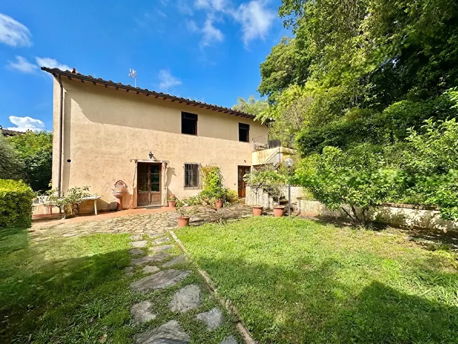 Immagine 2 di Rustico / casale in vendita  a Capannori