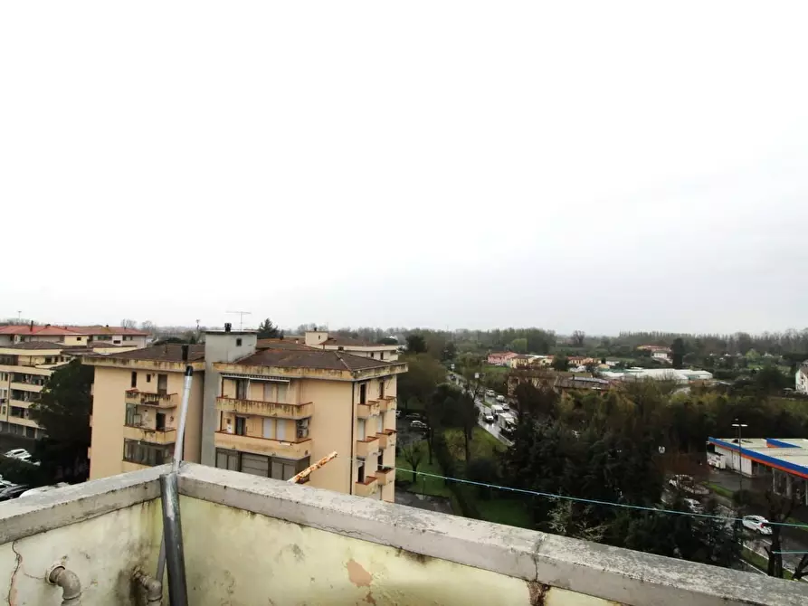 Immagine 14 di Appartamento in vendita  a Pisa