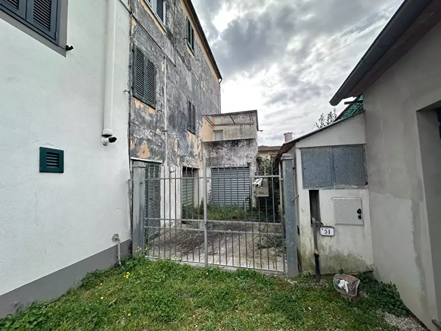 Immagine 42 di Terratetto in vendita  a Calci