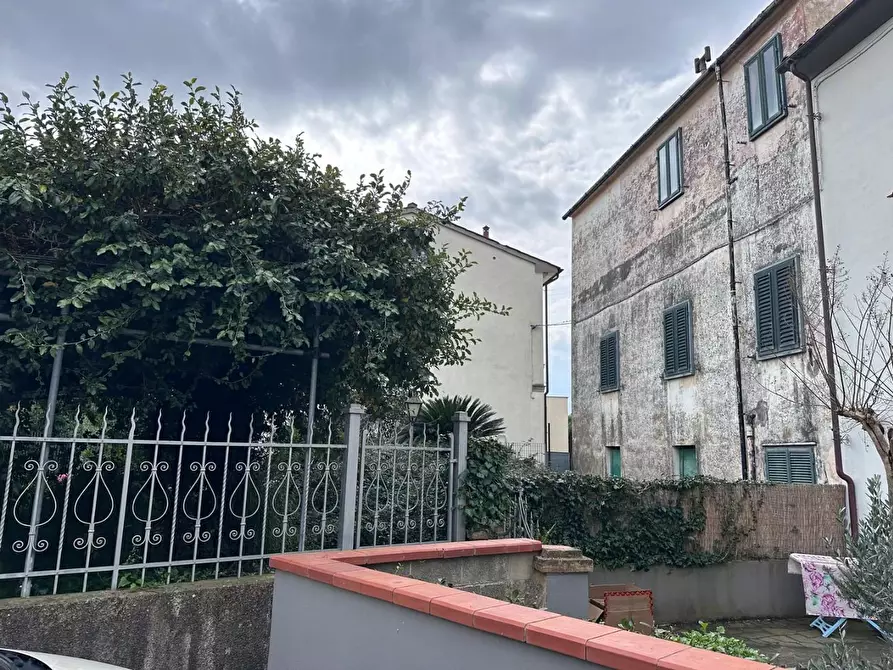 Immagine 39 di Terratetto in vendita  a Calci