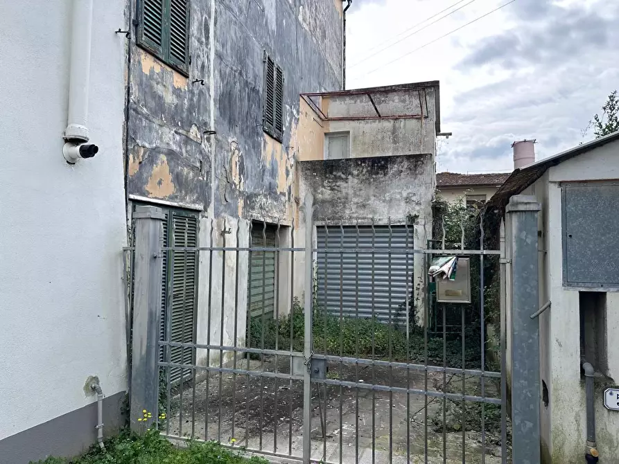 Immagine 41 di Terratetto in vendita  a Calci