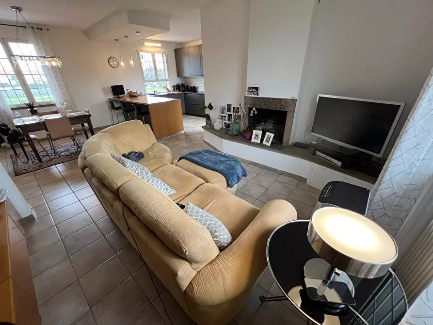 Immagine 6 di Porzione di casa in vendita  a Cecina