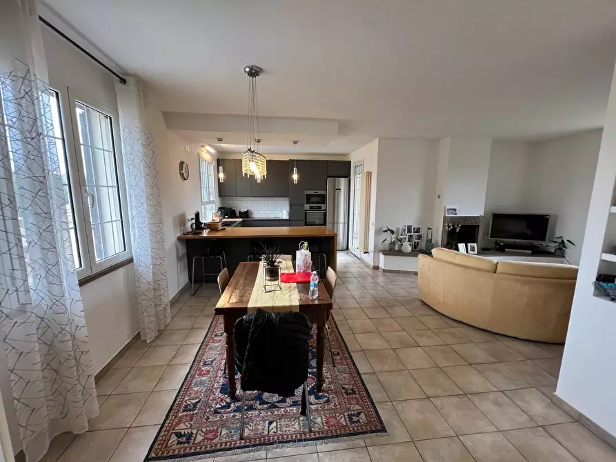 Immagine 8 di Porzione di casa in vendita  a Cecina