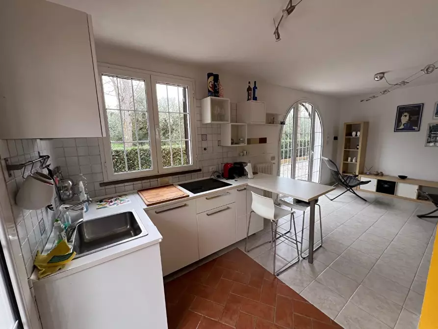 Immagine 2 di Porzione di casa in vendita  a Cecina