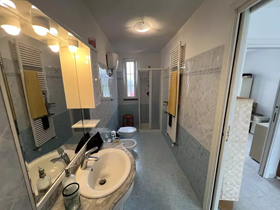 Immagine 14 di Porzione di casa in vendita  a Cecina