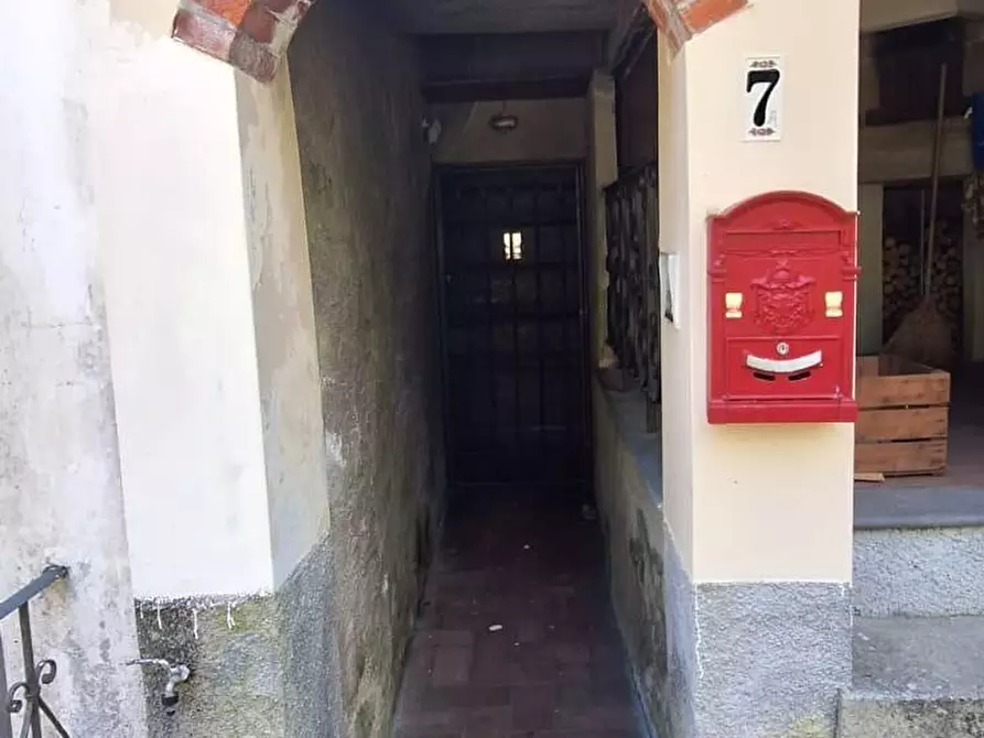 Immagine 24 di Porzione di casa in vendita  a Bagni Di Lucca