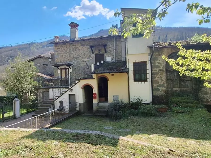 Immagine 29 di Porzione di casa in vendita  a Bagni Di Lucca