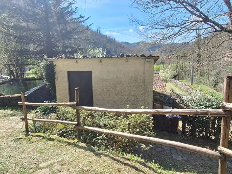 Immagine 18 di Porzione di casa in vendita  a Bagni Di Lucca