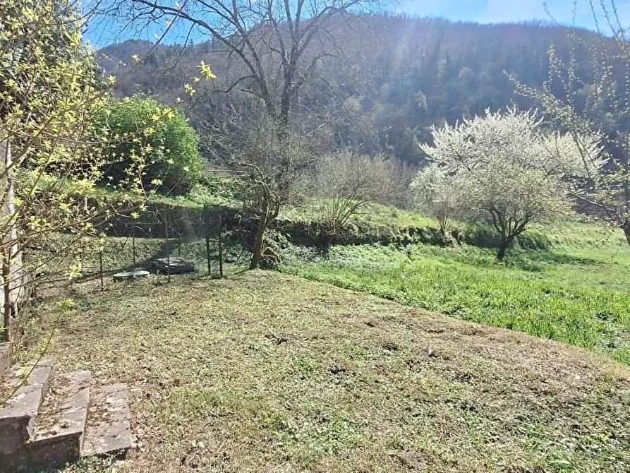 Immagine 15 di Porzione di casa in vendita  a Bagni Di Lucca