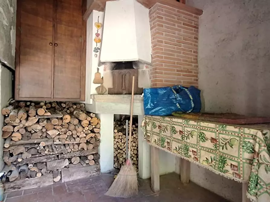 Immagine 23 di Porzione di casa in vendita  a Bagni Di Lucca