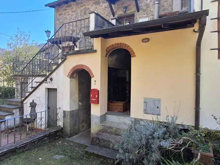 Immagine 25 di Porzione di casa in vendita  a Bagni Di Lucca