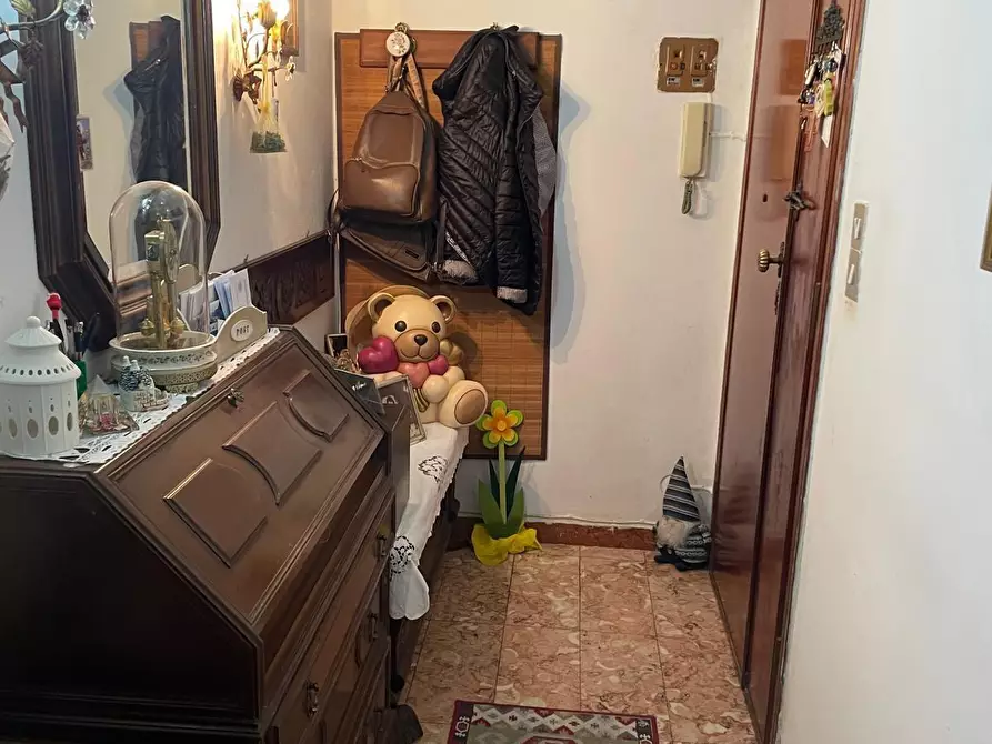 Immagine 2 di Appartamento in vendita  a Carrara