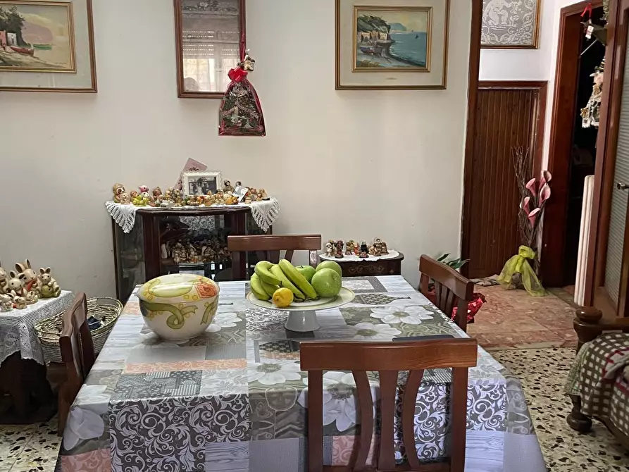 Immagine 1 di Appartamento in vendita  a Carrara