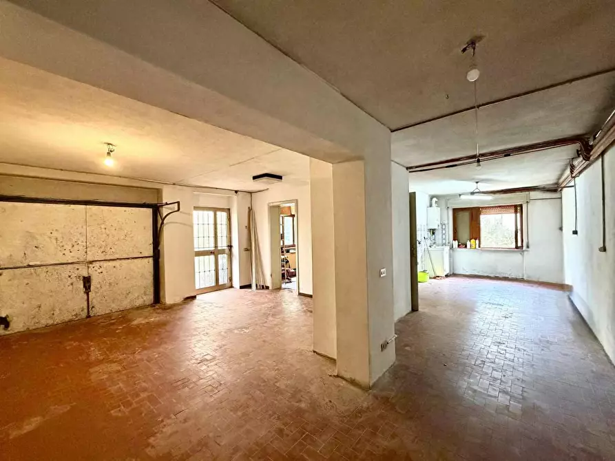 Immagine 24 di Casa bifamiliare in vendita  a Lucca