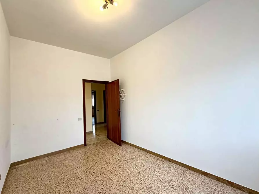 Immagine 19 di Casa bifamiliare in vendita  a Lucca