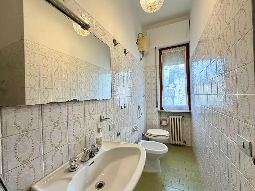 Immagine 20 di Casa bifamiliare in vendita  a Lucca