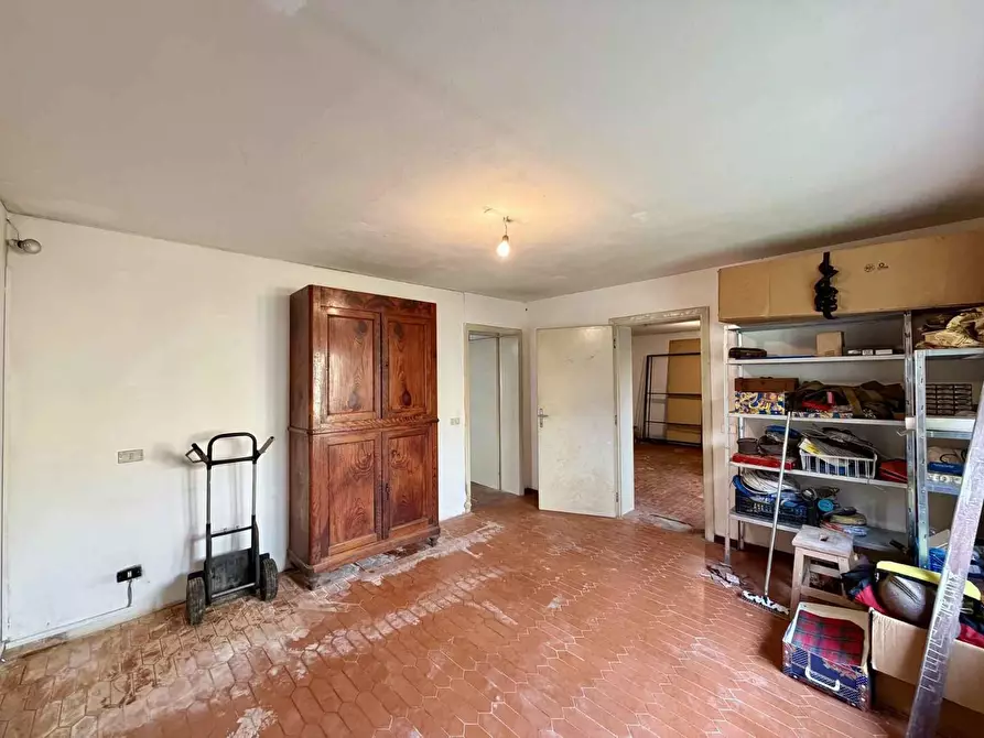 Immagine 45 di Casa bifamiliare in vendita  a Lucca