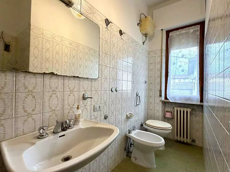 Immagine 41 di Casa bifamiliare in vendita  a Lucca