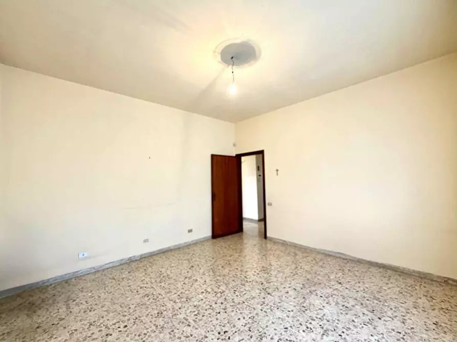 Immagine 15 di Casa bifamiliare in vendita  a Lucca