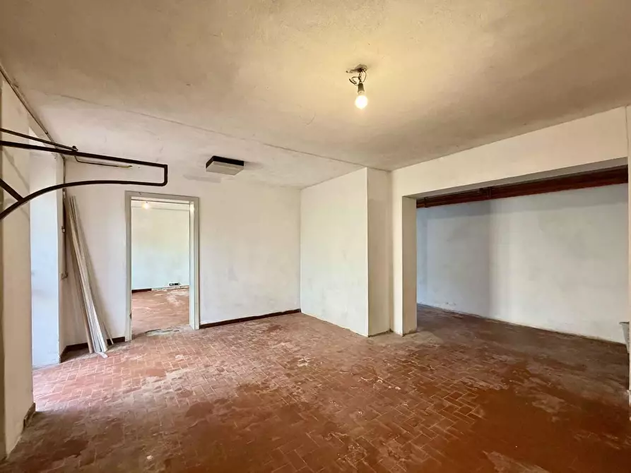 Immagine 23 di Casa bifamiliare in vendita  a Lucca