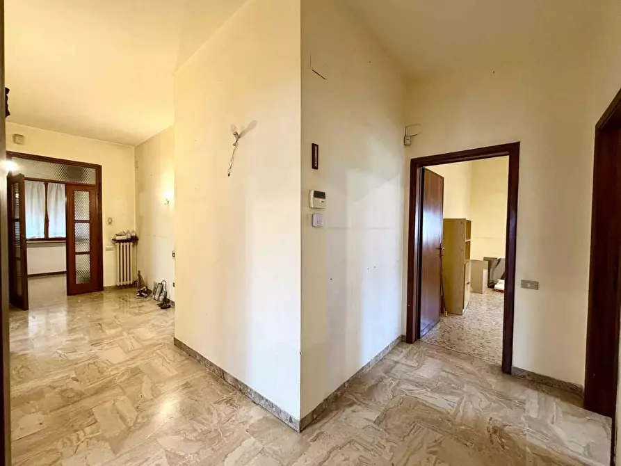 Immagine 38 di Casa bifamiliare in vendita  a Lucca