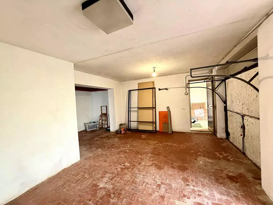 Immagine 27 di Casa bifamiliare in vendita  a Lucca