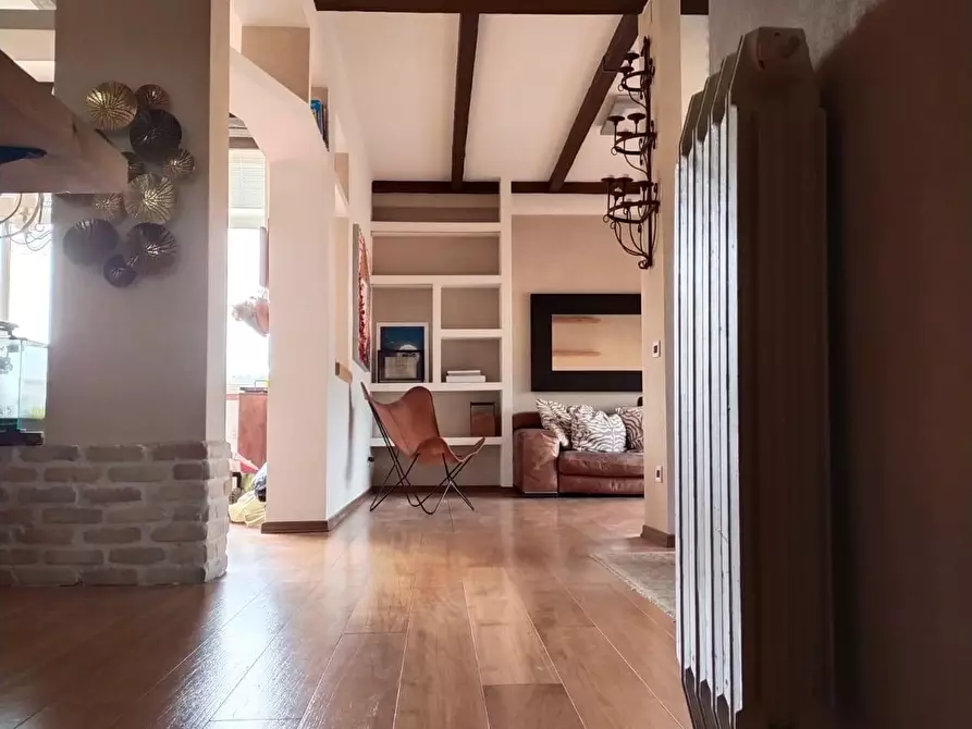 Immagine 13 di Appartamento in vendita  a Carrara