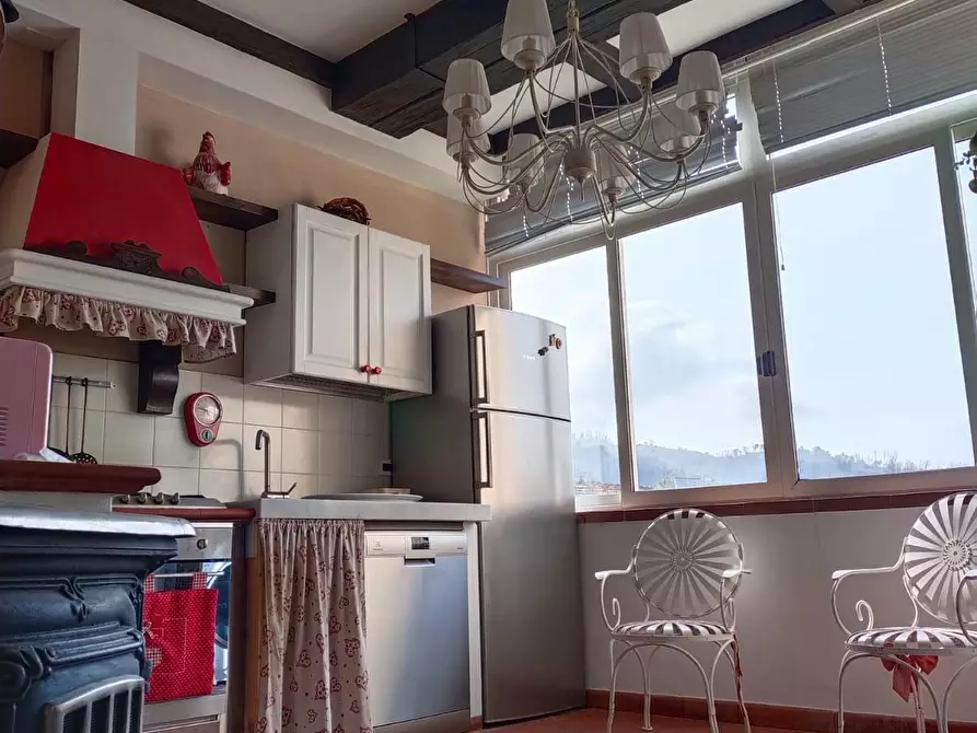 Immagine 5 di Appartamento in vendita  a Carrara