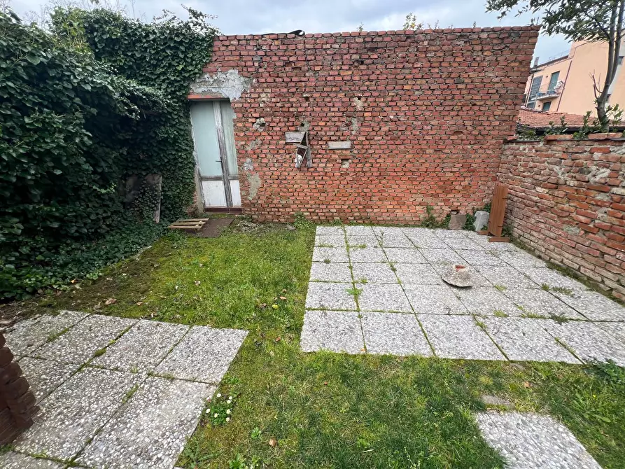 Immagine 18 di Terratetto in vendita  a Pisa