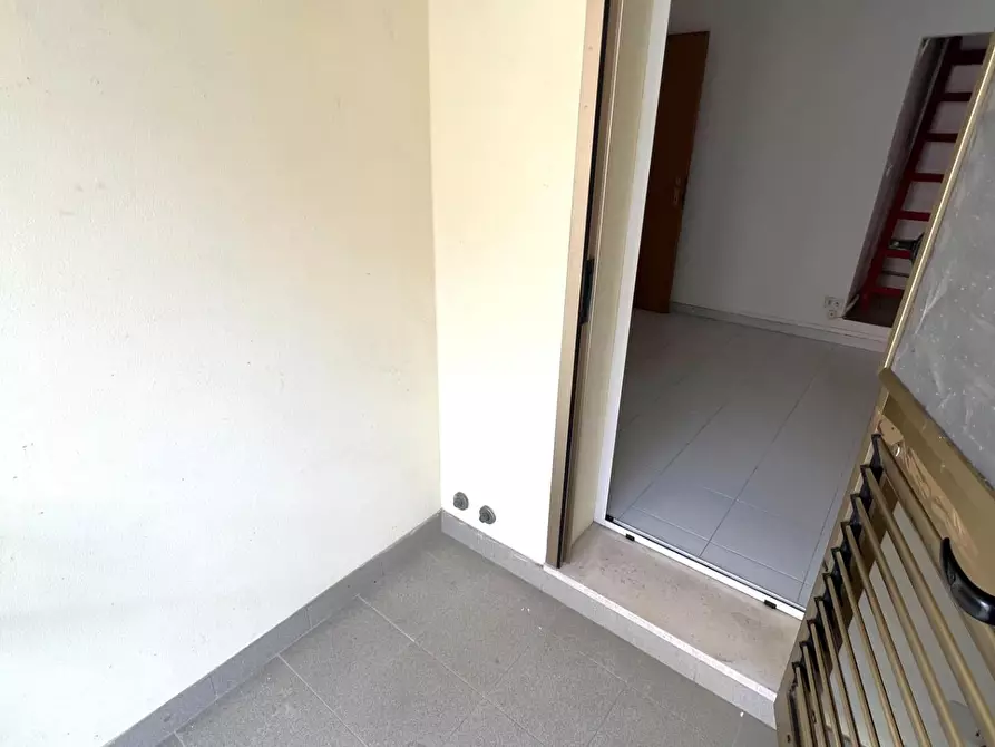 Immagine 14 di Terratetto in vendita  a Pisa