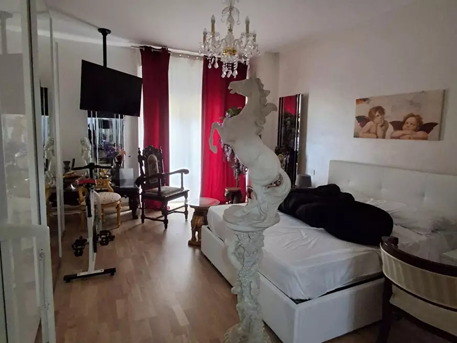 Immagine 1 di Appartamento in vendita  a Livorno