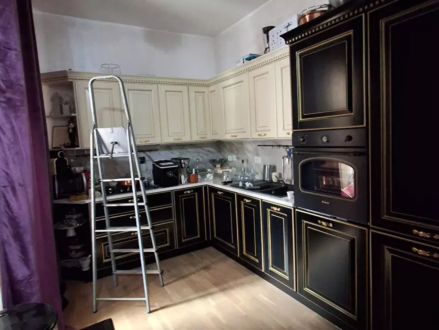 Immagine 3 di Appartamento in vendita  a Livorno