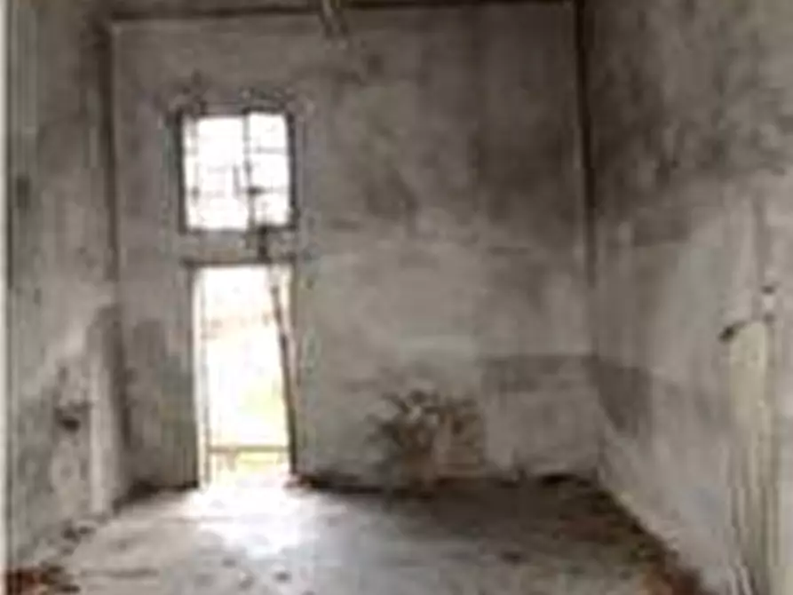 Immagine 11 di Attività artigianale in vendita  a Vigevano