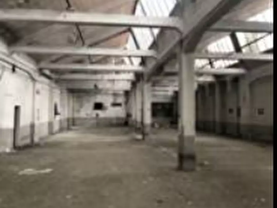 Immagine 14 di Attività artigianale in vendita  a Vigevano