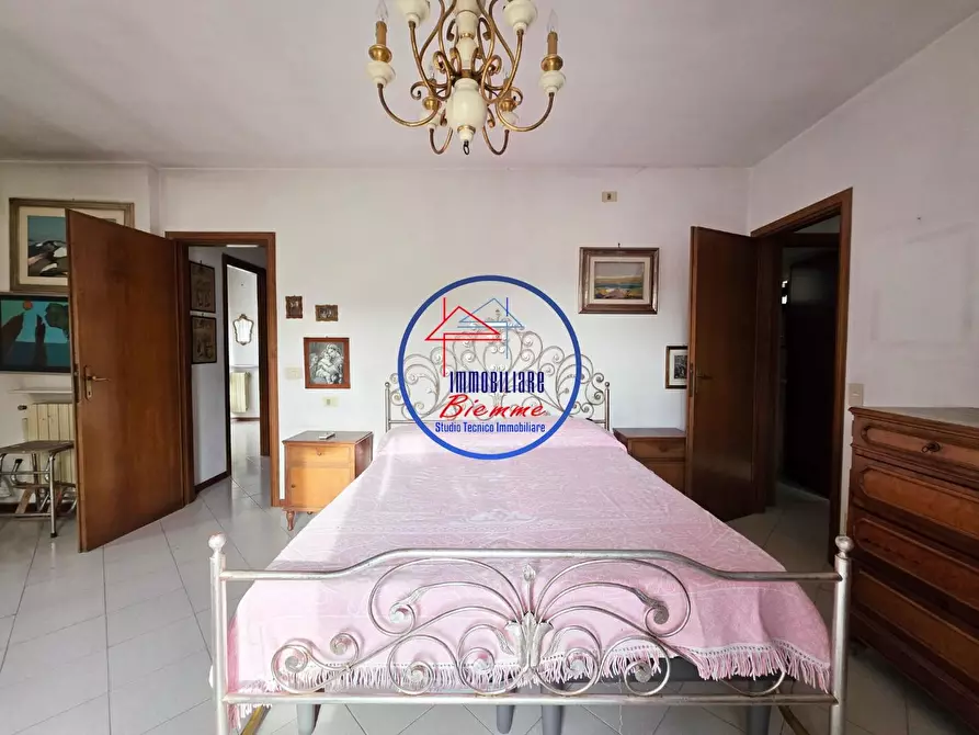 Immagine 24 di Villetta a schiera in vendita  a Viareggio