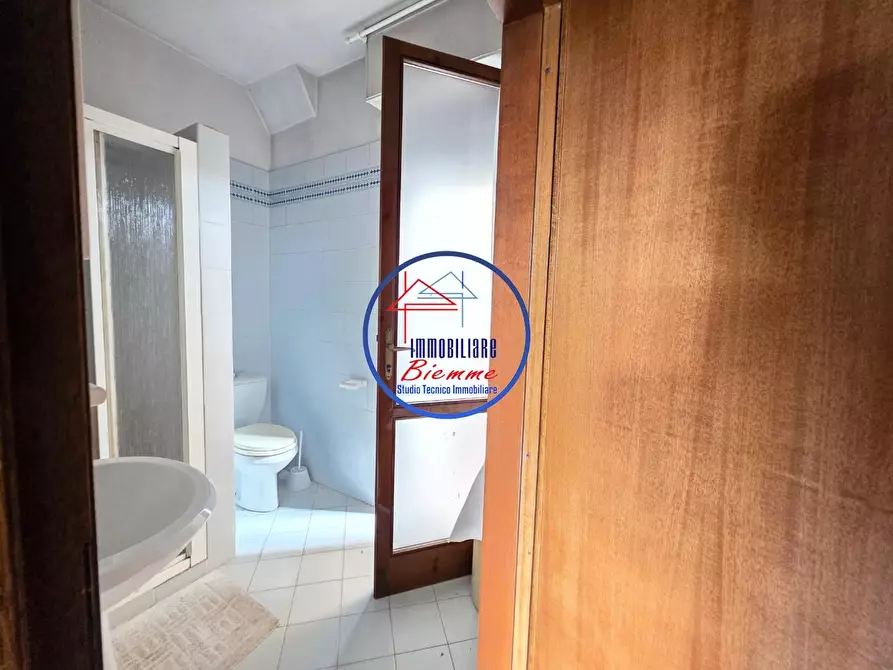 Immagine 11 di Villetta a schiera in vendita  a Viareggio