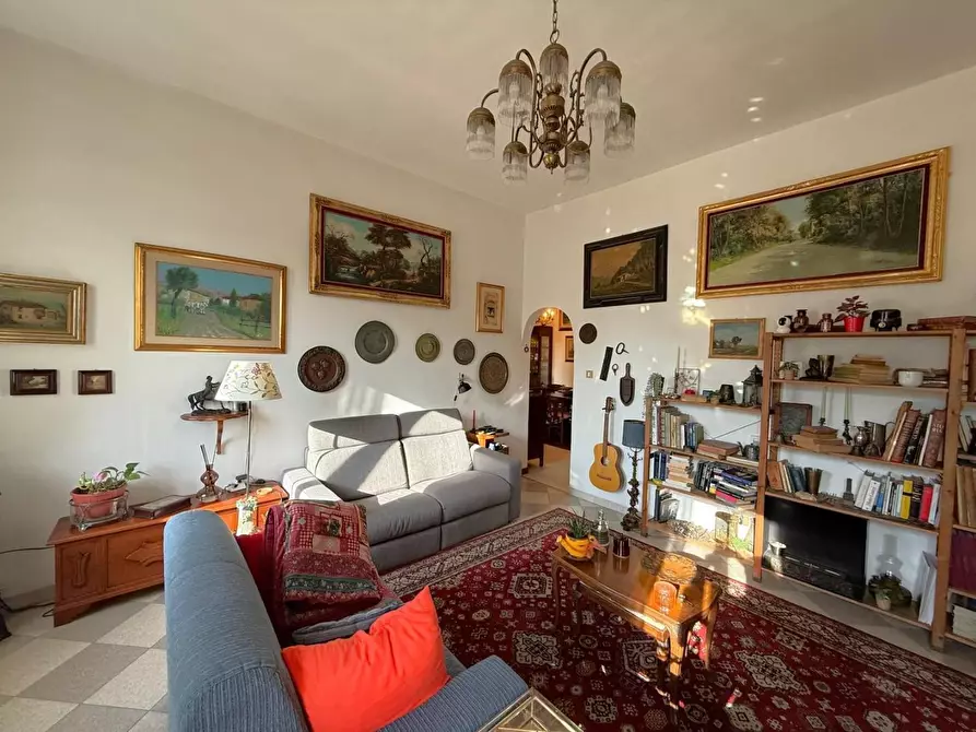 Immagine 2 di Appartamento in vendita  a Livorno