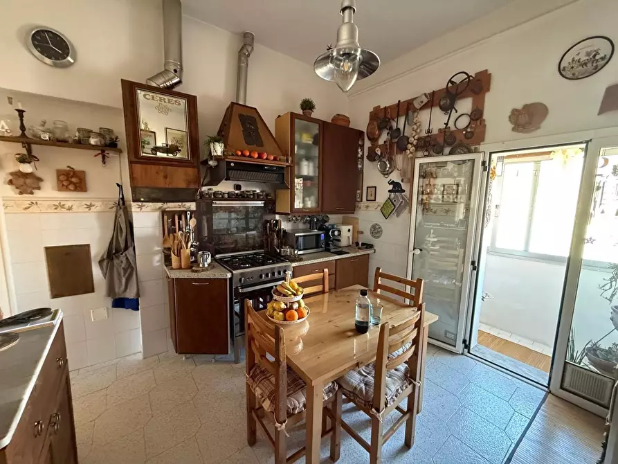 Immagine 8 di Appartamento in vendita  a Livorno