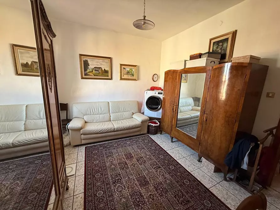 Immagine 30 di Appartamento in vendita  a Livorno