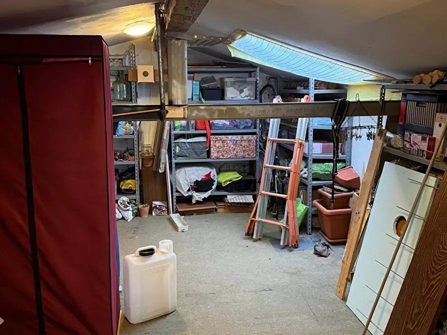 Immagine 33 di Appartamento in vendita  a Livorno