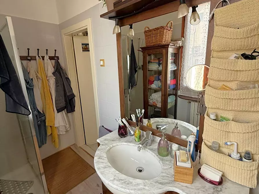 Immagine 18 di Appartamento in vendita  a Livorno