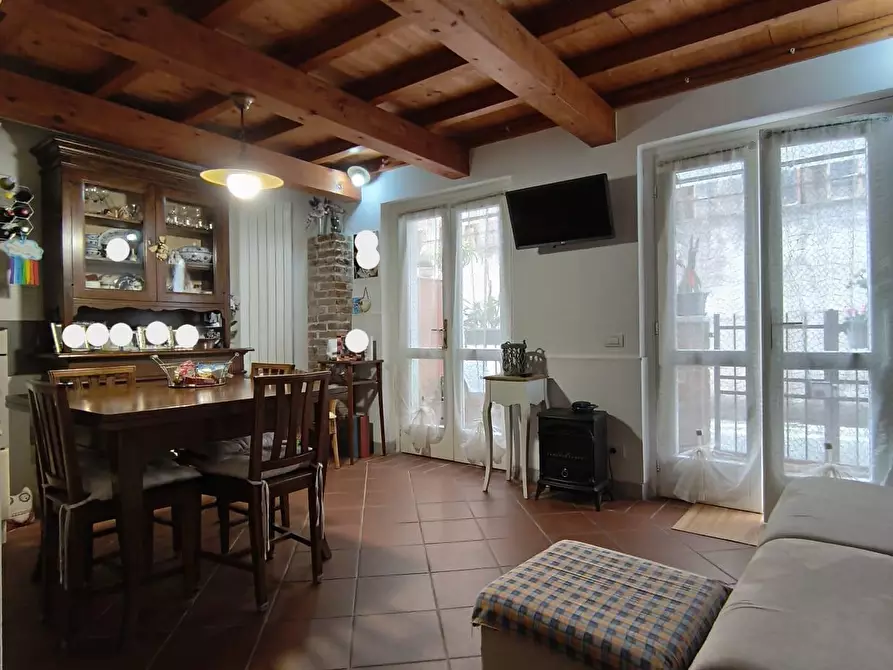 Immagine 1 di Casa semindipendente in vendita  a Carrara